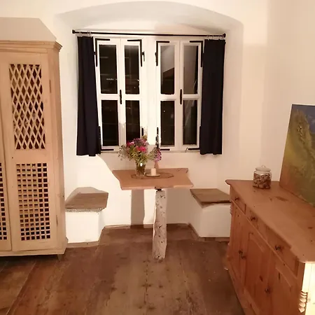 Holiday home Uebernachten Im Schloss Hoellrich Karsbach